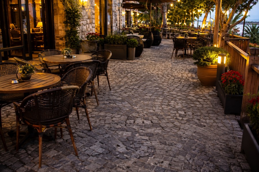 Cafe ve Otel Dış Mekanları